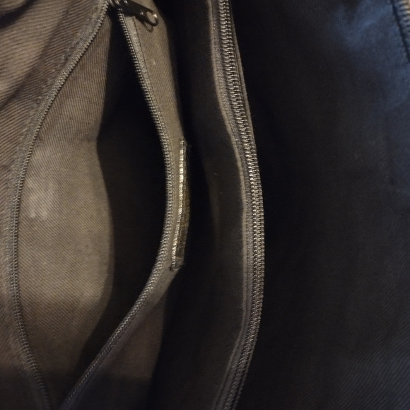 Allen Edwards Black Leather Crossbody - Picture 10 of 11